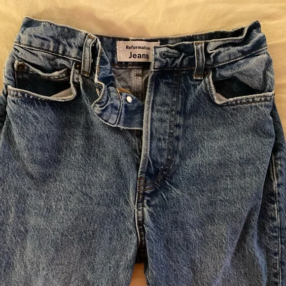 REFORMATION CYNTHIA RELAXED STRAIGHT CROP LEG JEAN - Picture 3 of 3